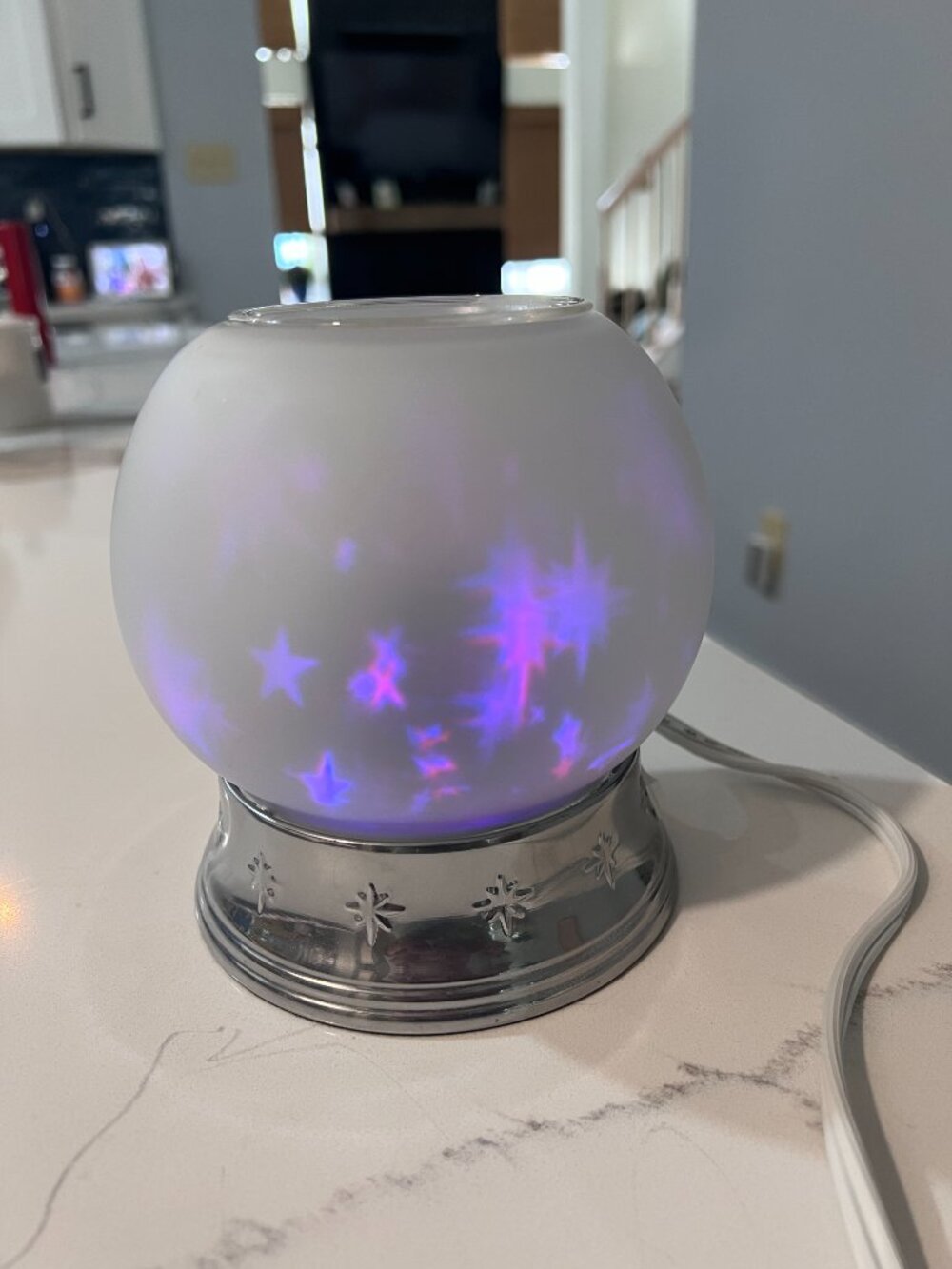 PartyLite Snow Flurry ScentGlow Warmer - Picture 3 of 6